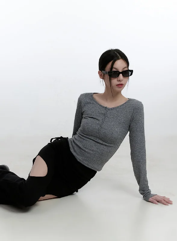 Back Cut-Out Slim-Fit Long Sleeve Top CJ521