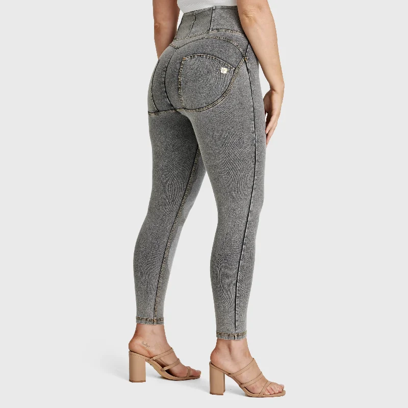 WR.UP® Curvy Denim - Zip High Waisted - 7/8 Length - Grey + Yellow Stitching